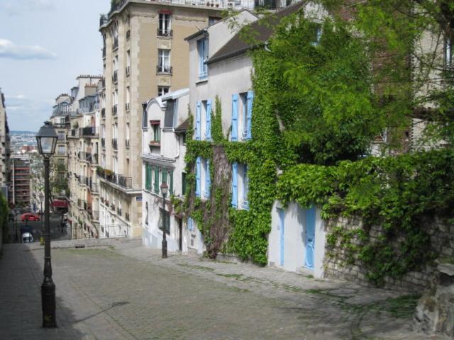 Quiet Apartment Hill Of Montmartre Paris Eksteriør billede